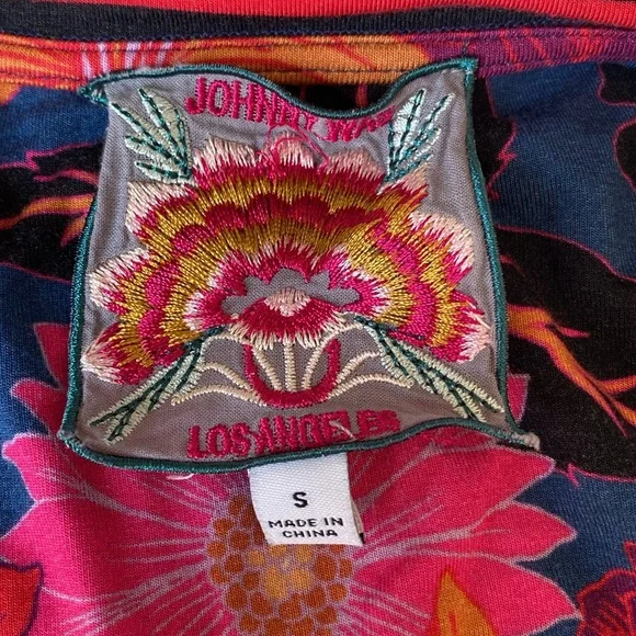 Johnny Was The Janie Favorite Short Sleeve V Neck Swing T Tee Shirt S - Picture 5 of 9